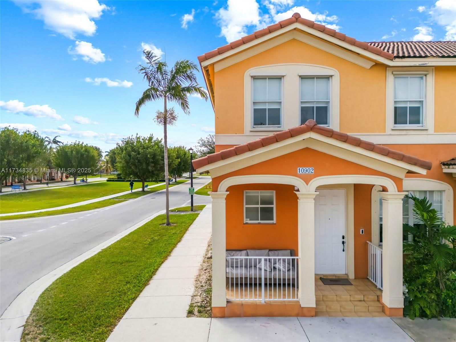 Real estate property located at 10902 240th St #10902, Miami-Dade, BLUEWATERS SUBDIVISION, Homestead, FL