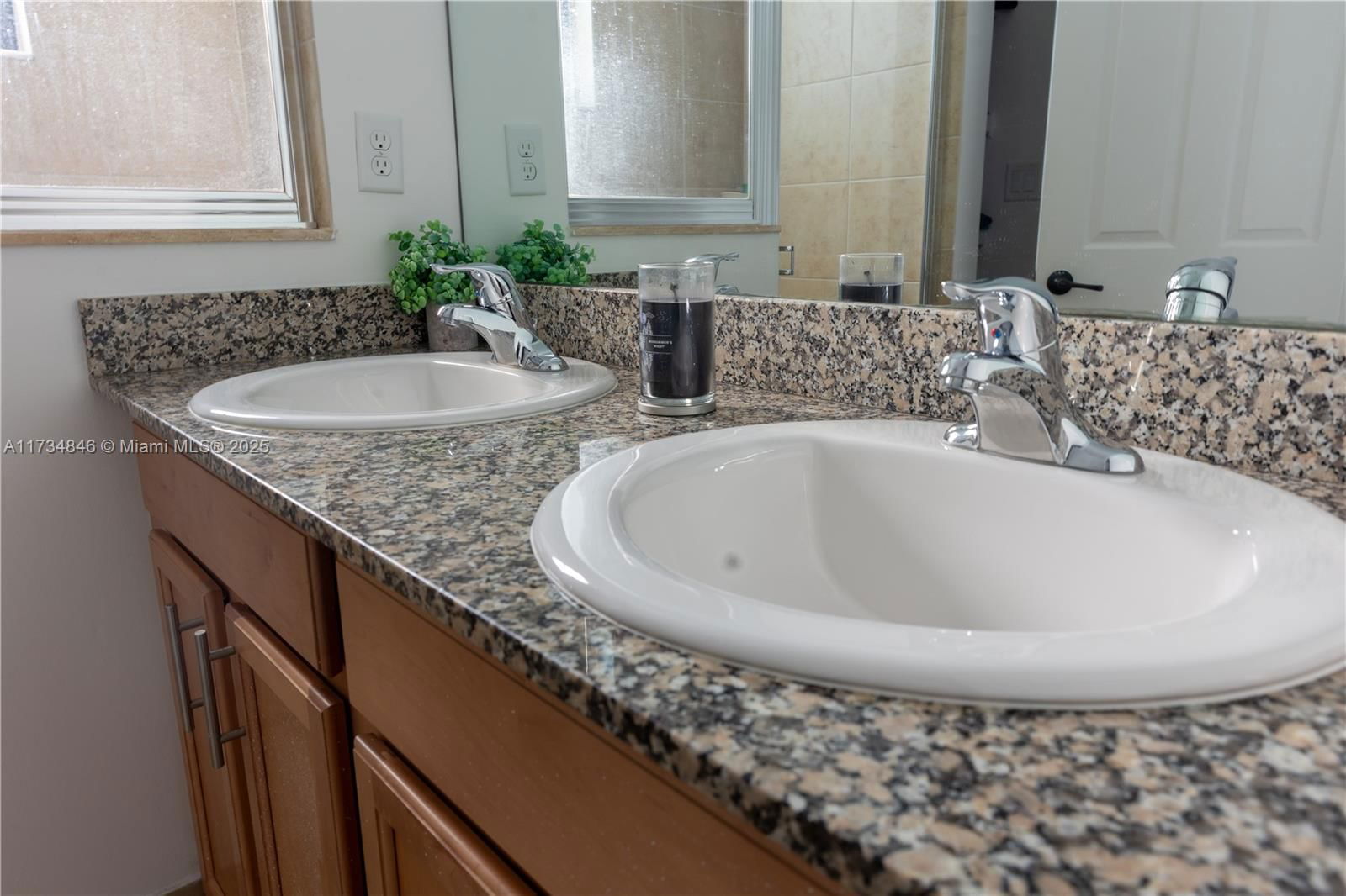 Real estate property located at 9074 36th St, Broward, Foxcroft Homes Phase Ii, Miramar, FL