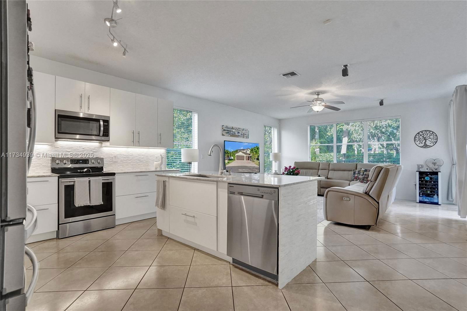 Real estate property located at 15553 25th St, Broward, Silver Shores (parcels A, Miramar, FL