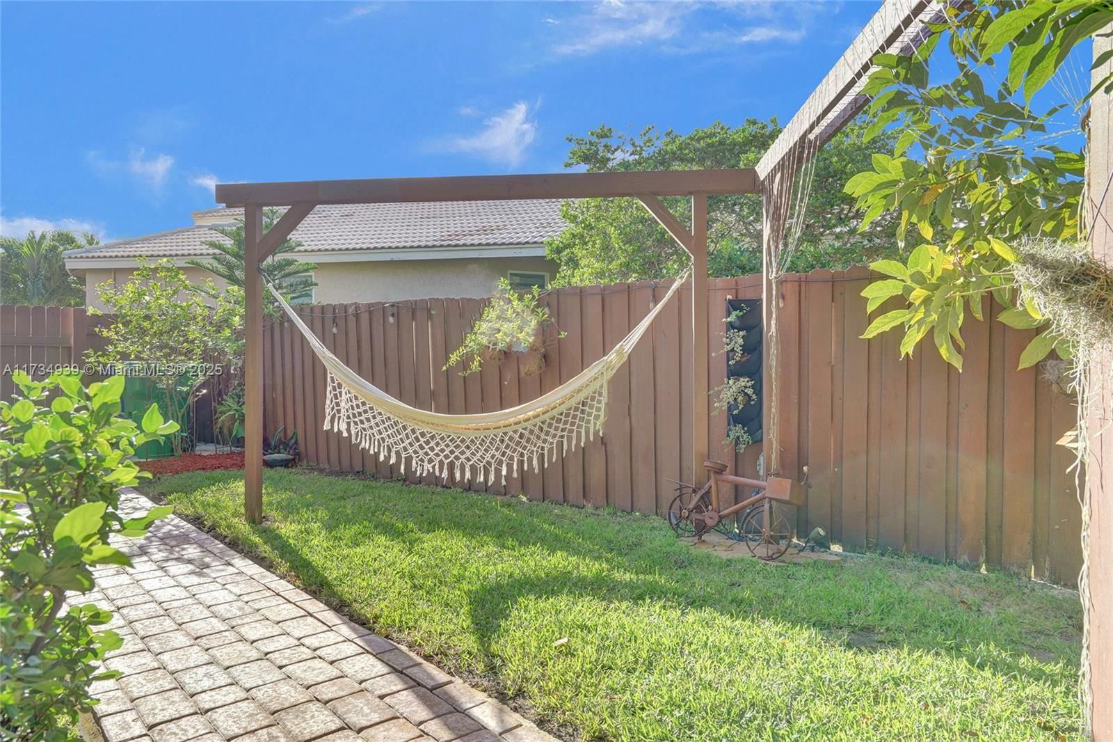 Real estate property located at 15553 25th St, Broward, Silver Shores (parcels A, Miramar, FL
