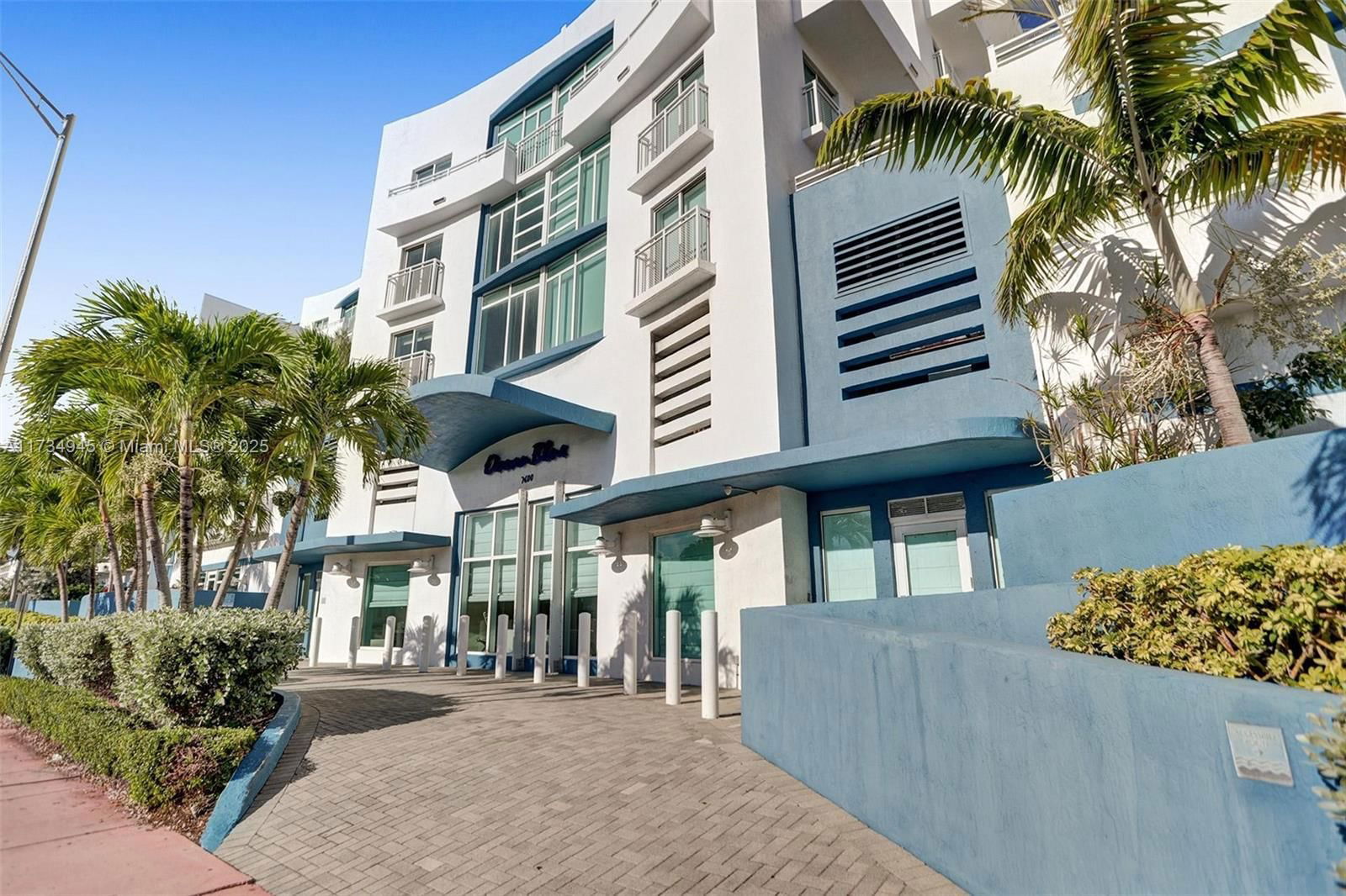 Real estate property located at 7600 Collins Ave #913, Miami-dade, Oceanblue Condo Of Miami, Miami Beach, FL
