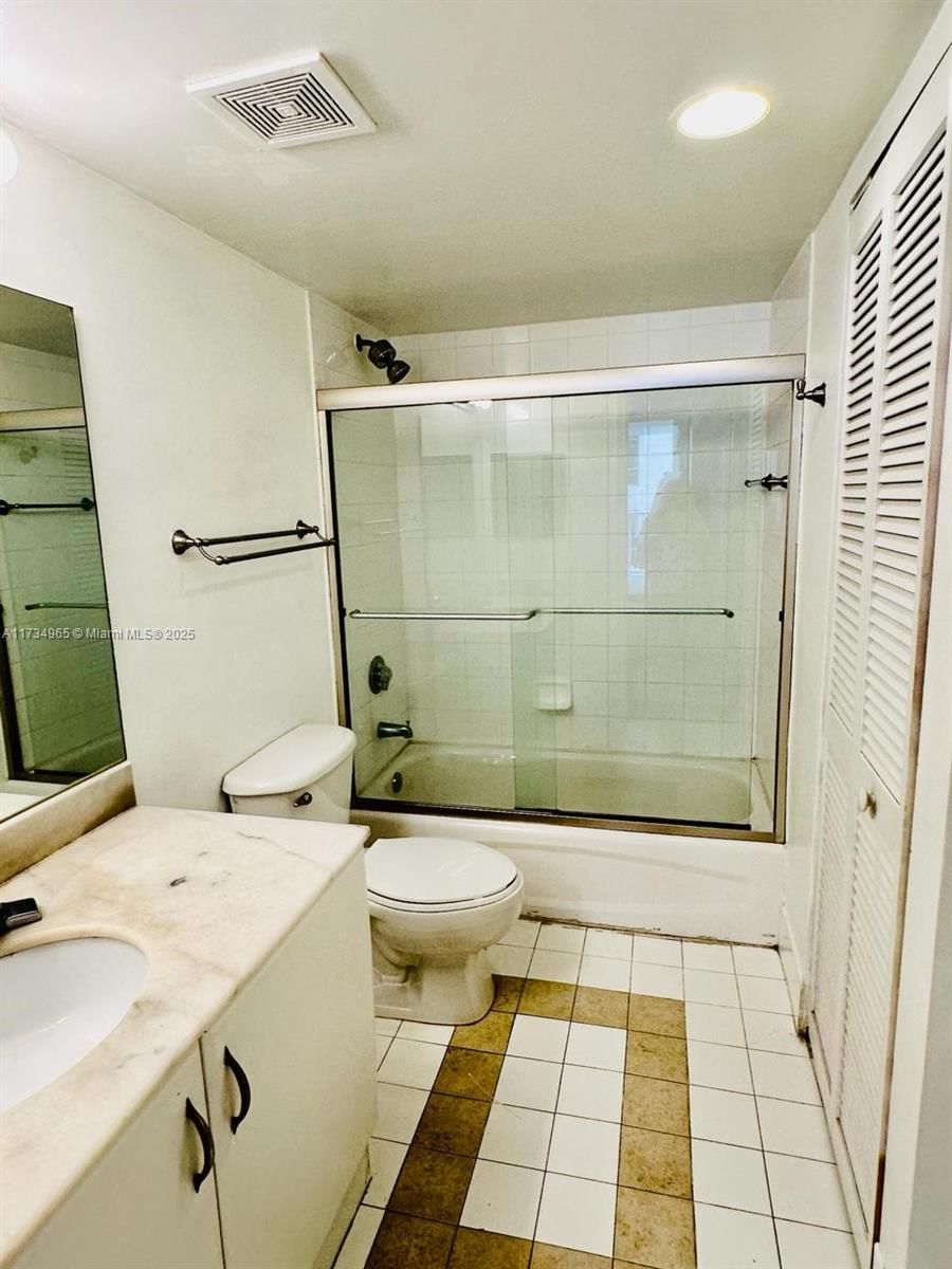 Real estate property located at 1200 Brickell Bay Dr #2514, Miami-dade, The Club At Brickell Bay, Miami, FL