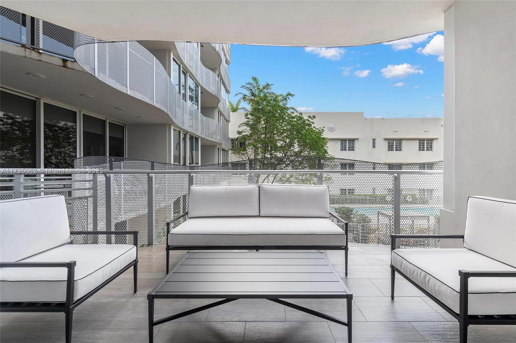 Real estate property located at 2100 Park Ave #206, Miami-dade, Artepark South Condo, Miami Beach, FL