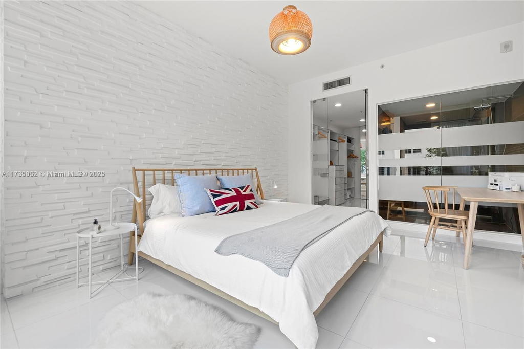 Real estate property located at 2100 Park Ave #206, Miami-dade, Artepark South Condo, Miami Beach, FL