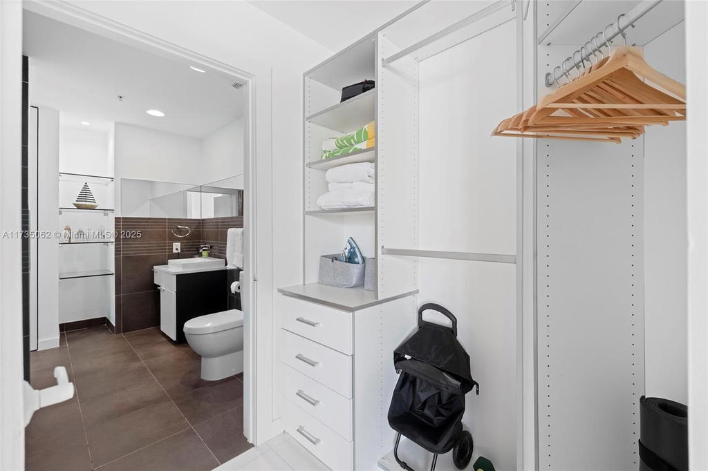 Real estate property located at 2100 Park Ave #206, Miami-dade, Artepark South Condo, Miami Beach, FL