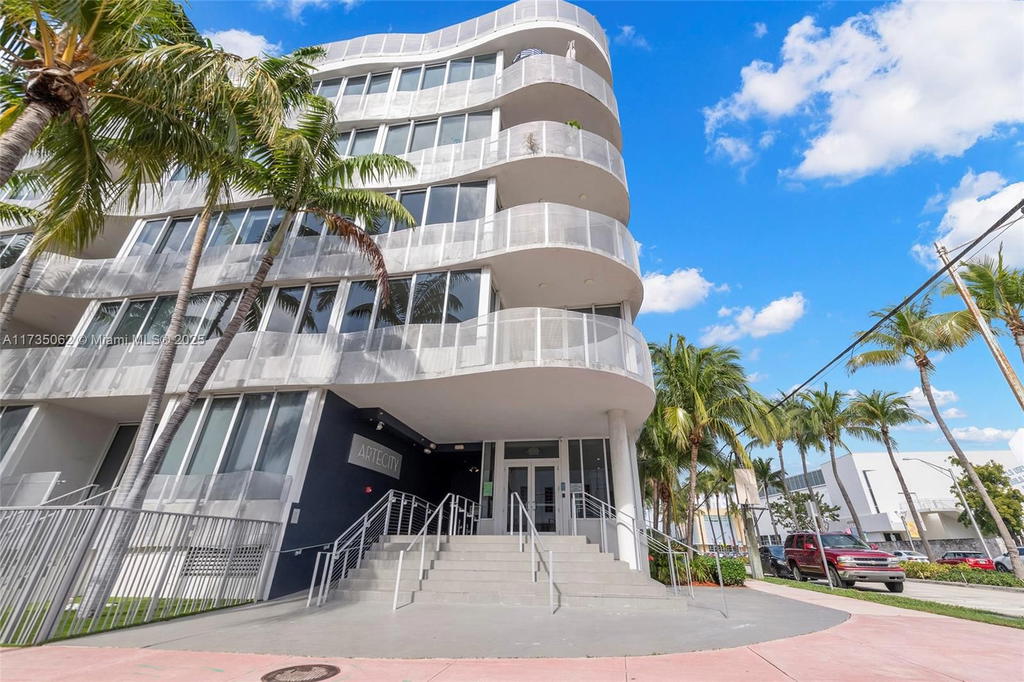 Real estate property located at 2100 Park Ave #206, Miami-dade, Artepark South Condo, Miami Beach, FL