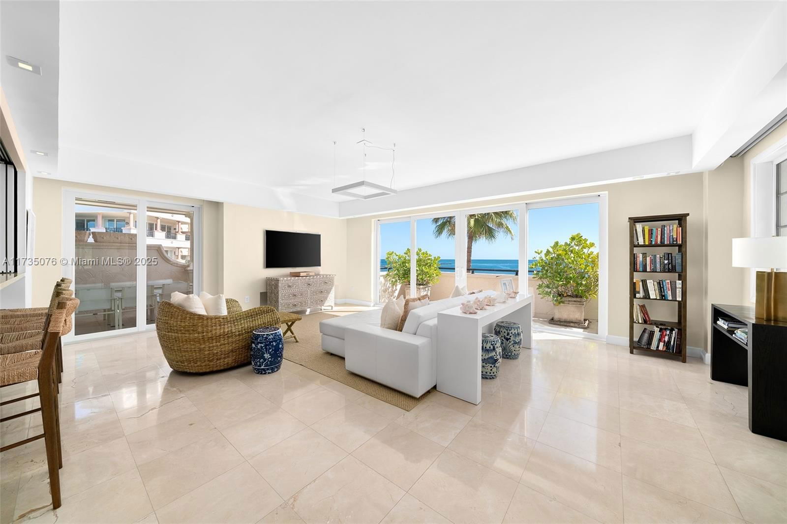 Real estate property located at 7852 Fisher Island Dr #7852, Miami-dade, Fisher Island, Miami Beach, FL