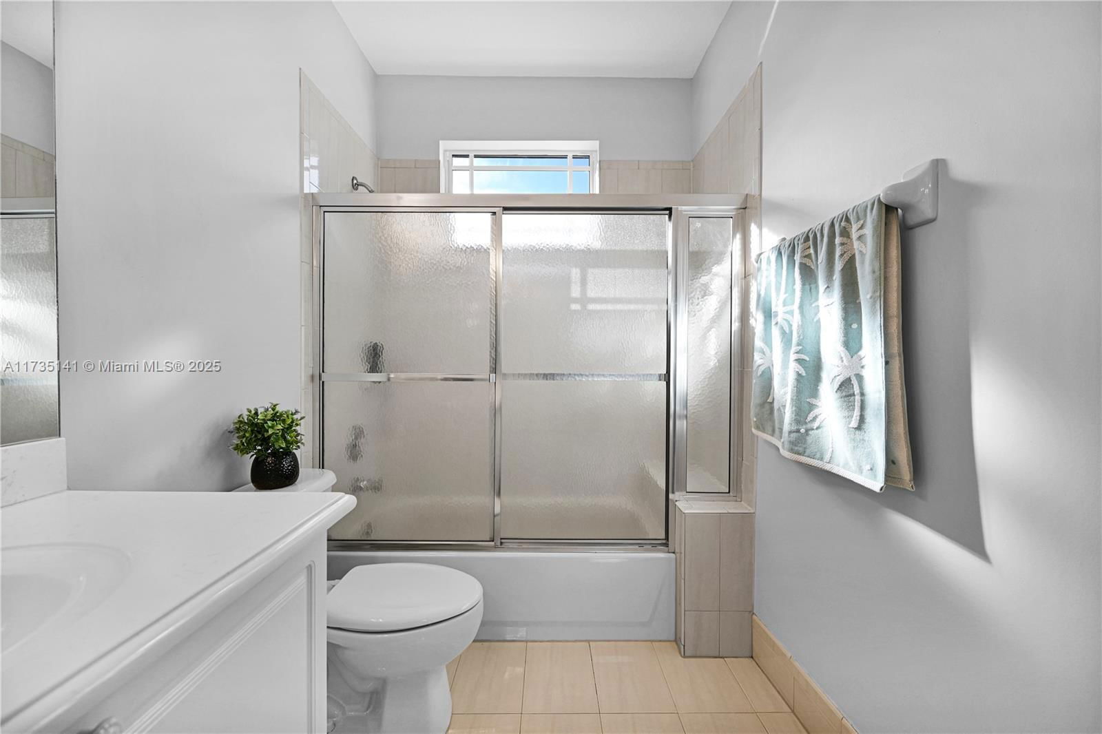 Real estate property located at 6445 164th Ave, Miami-dade, Crestview Lakes, Miami, FL