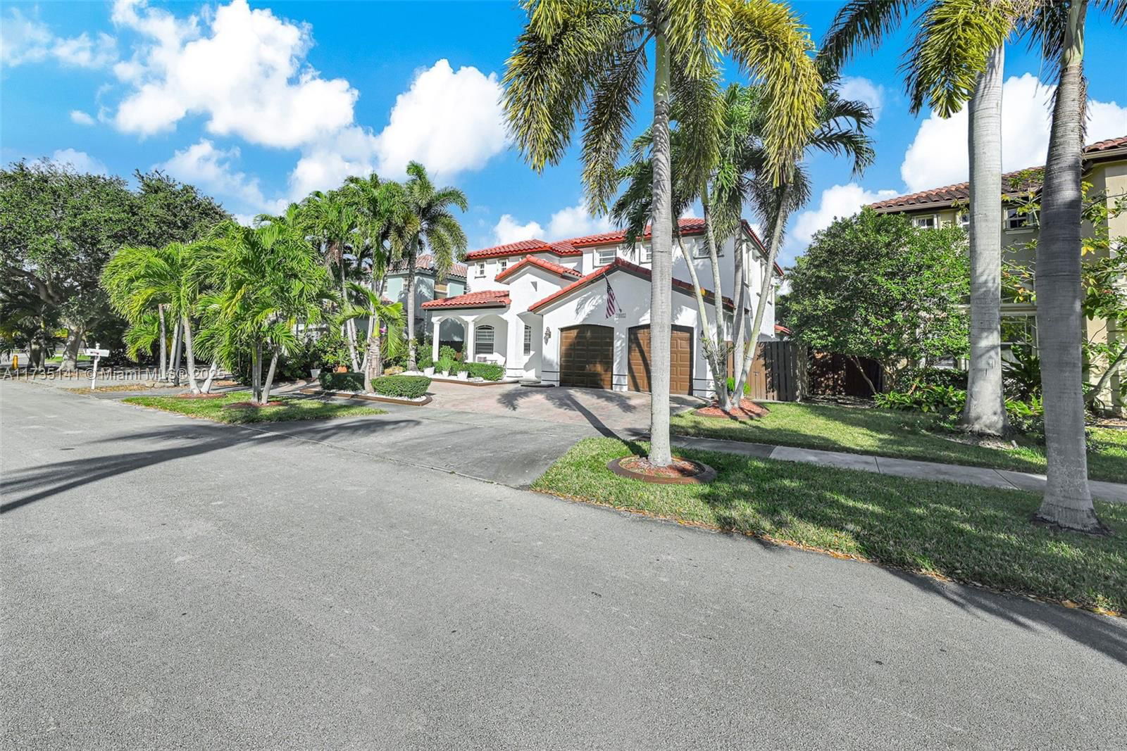 Real estate property located at 6445 164th Ave, Miami-dade, Crestview Lakes, Miami, FL