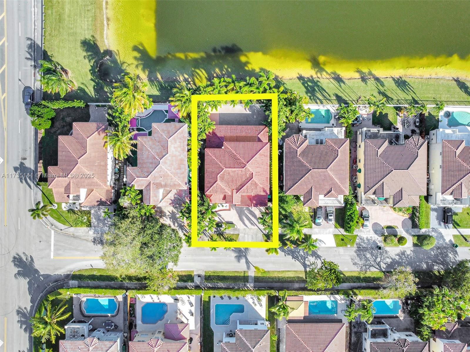 Real estate property located at 6445 164th Ave, Miami-dade, Crestview Lakes, Miami, FL