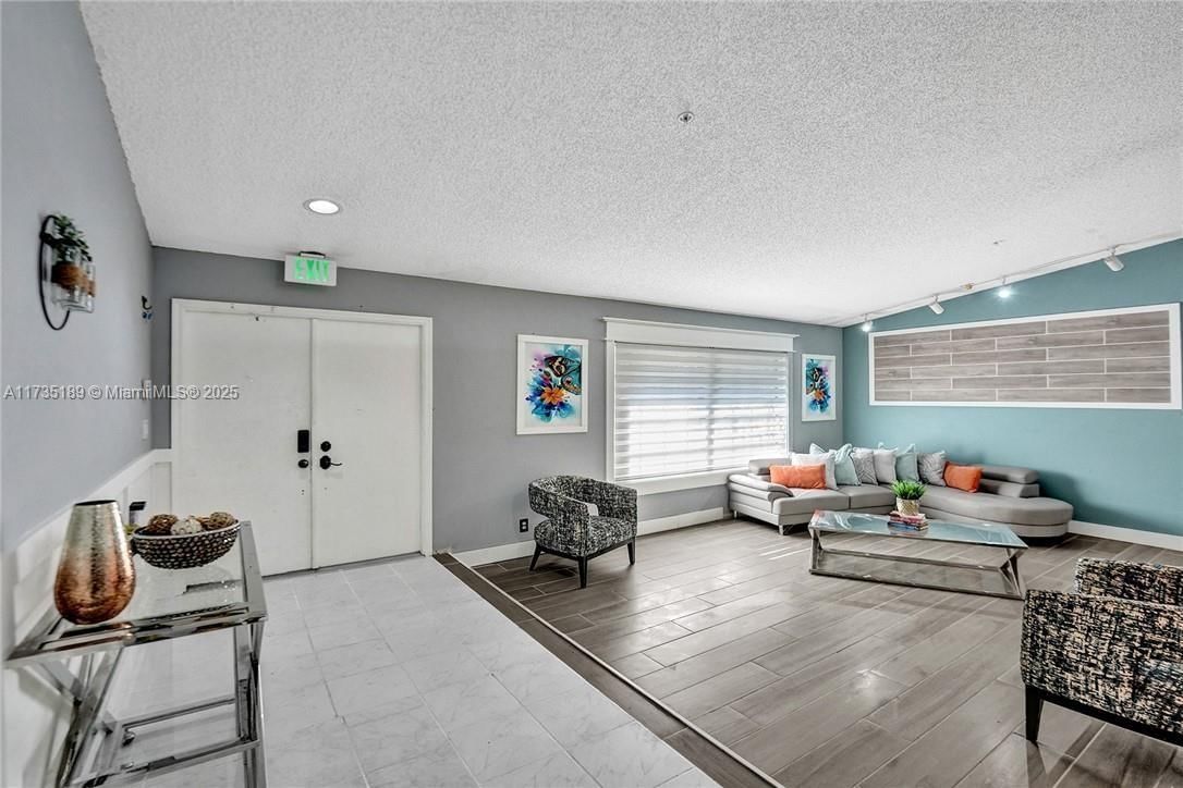 Real estate property located at 5101 47th Ave, Broward, Winston Park, Coconut Creek, FL