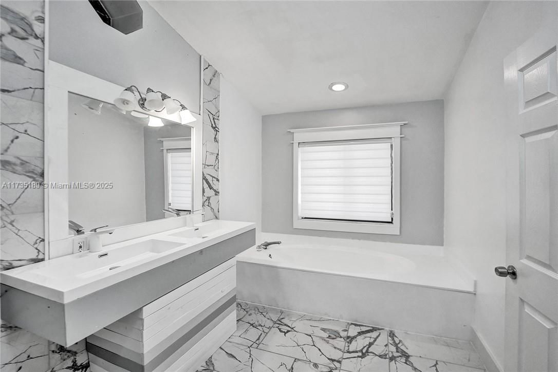 Real estate property located at 5101 47th Ave, Broward, Winston Park, Coconut Creek, FL