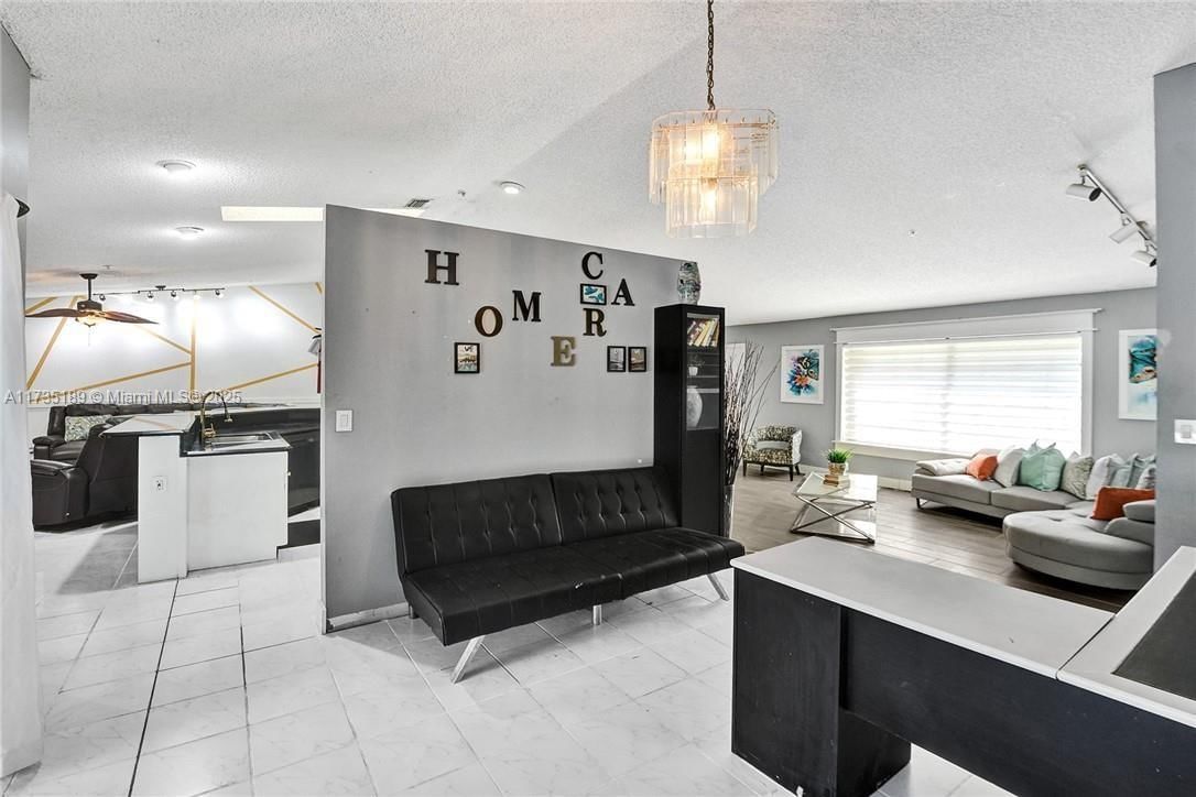 Real estate property located at 5101 47th Ave, Broward, Winston Park, Coconut Creek, FL