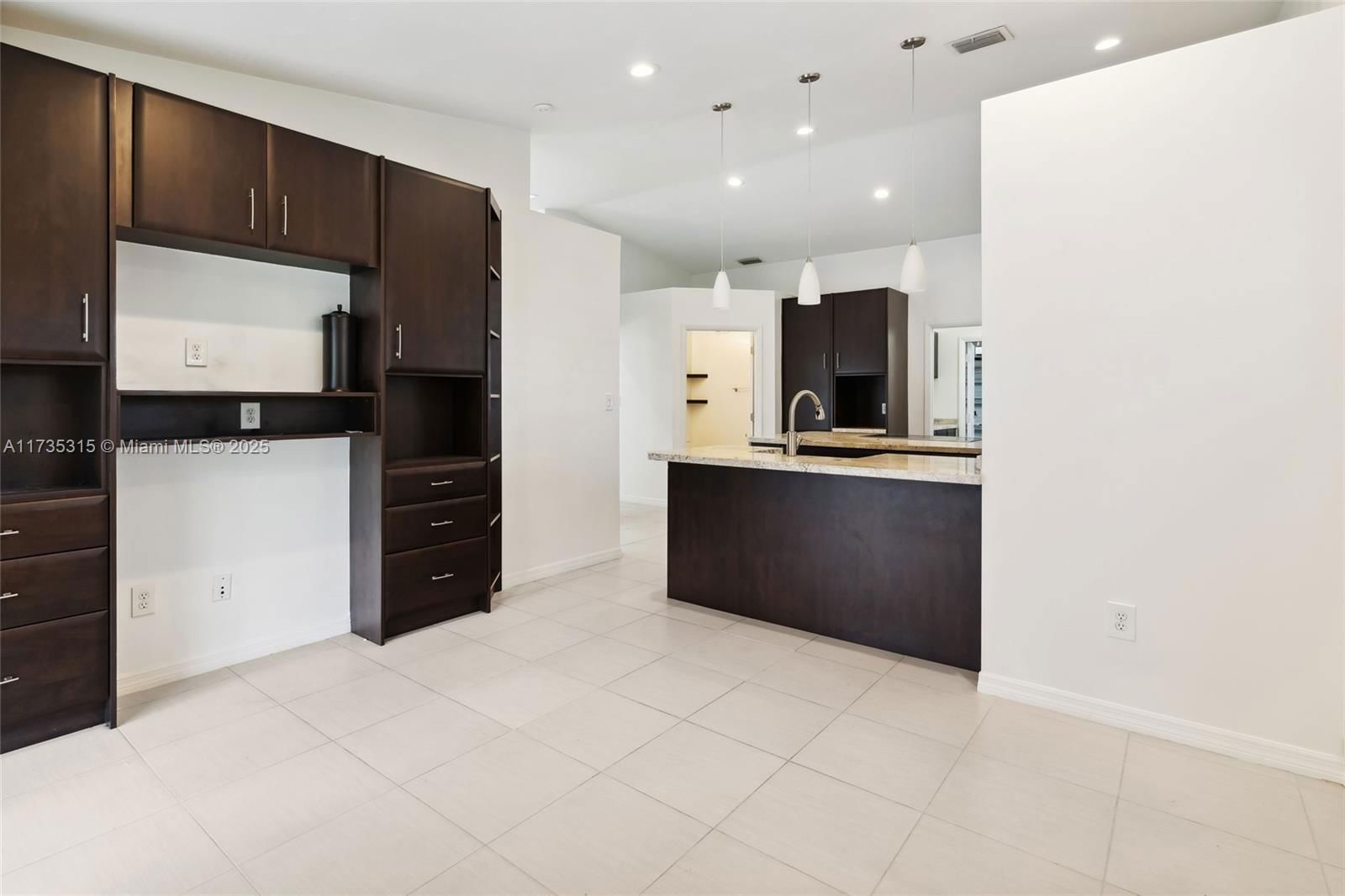 Real estate property located at 11601 Island Rd, Broward, Stonebridge Phase 1, Cooper City, FL