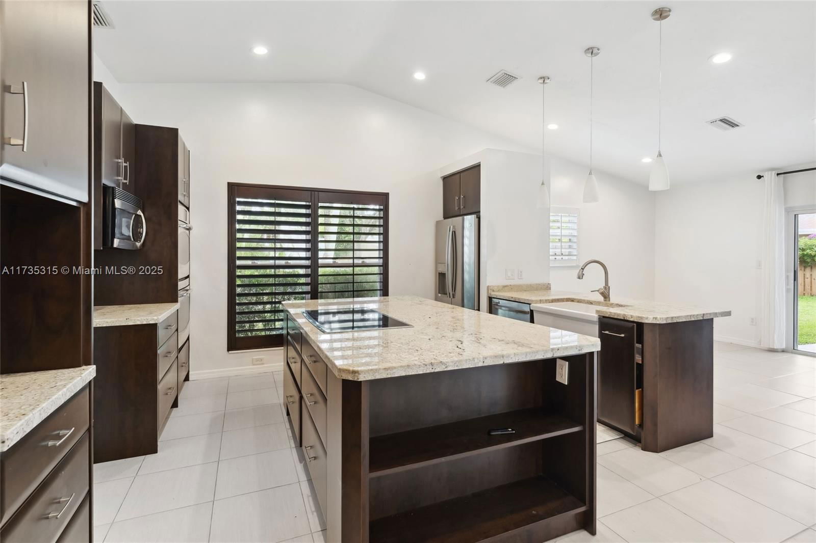 Real estate property located at 11601 Island Rd, Broward, Stonebridge Phase 1, Cooper City, FL