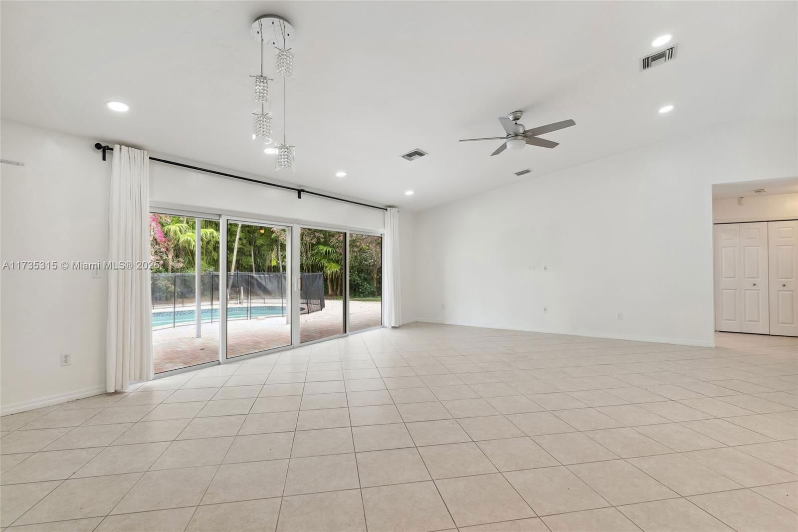 Real estate property located at 11601 Island Rd, Broward, Stonebridge Phase 1, Cooper City, FL