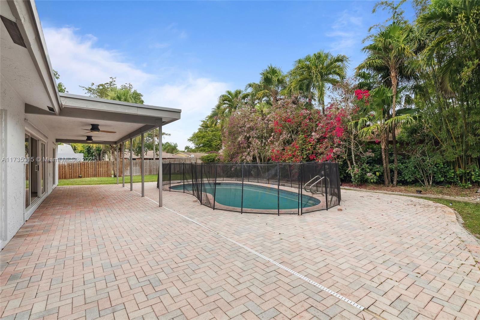 Real estate property located at 11601 Island Rd, Broward, Stonebridge Phase 1, Cooper City, FL