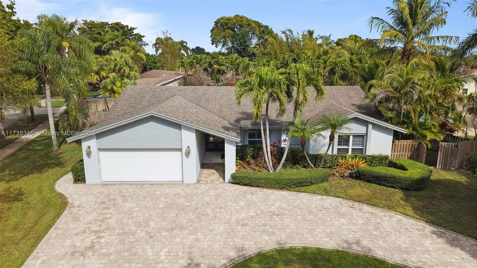 Real estate property located at 11601 Island Rd, Broward, Stonebridge Phase 1, Cooper City, FL