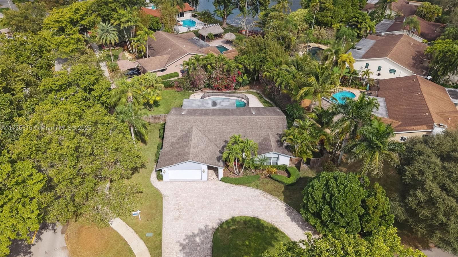 Real estate property located at 11601 Island Rd, Broward, Stonebridge Phase 1, Cooper City, FL
