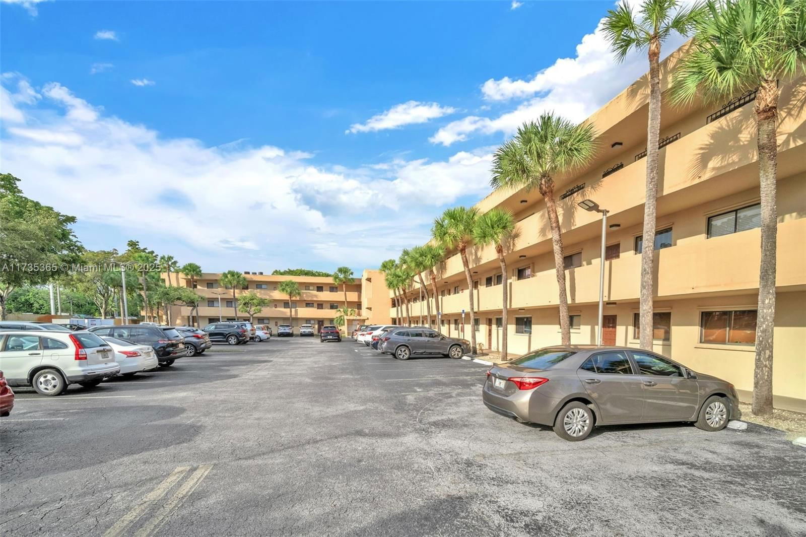 Real estate property located at 8415 107th Ave #248W, Miami-dade, Kendall Acres West Condo, Miami, FL