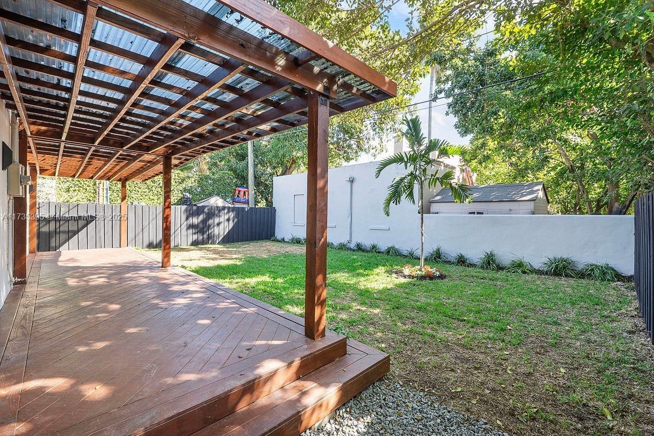 Real estate property located at 1816 11th Ter, Miami-dade, Shenandoah, Miami, FL