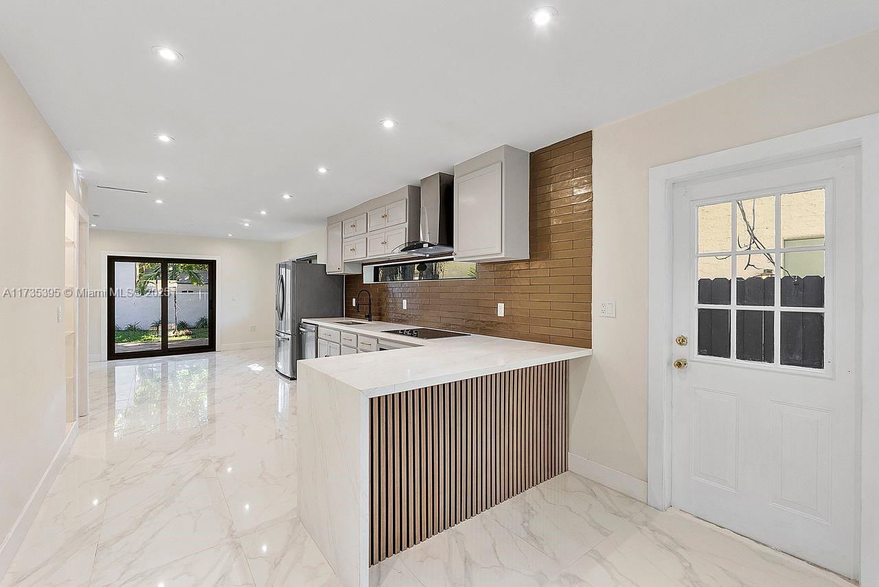Real estate property located at 1816 11th Ter, Miami-dade, Shenandoah, Miami, FL