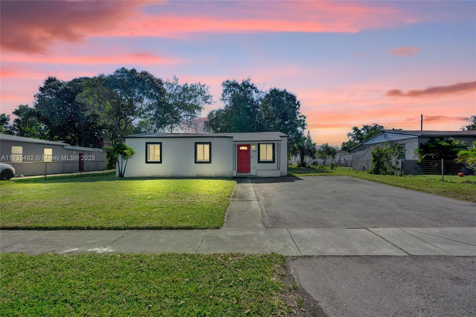 Real estate property located at 1606 13th Ct, Broward, Lauderdale Manors Amd Pla, Fort Lauderdale, FL