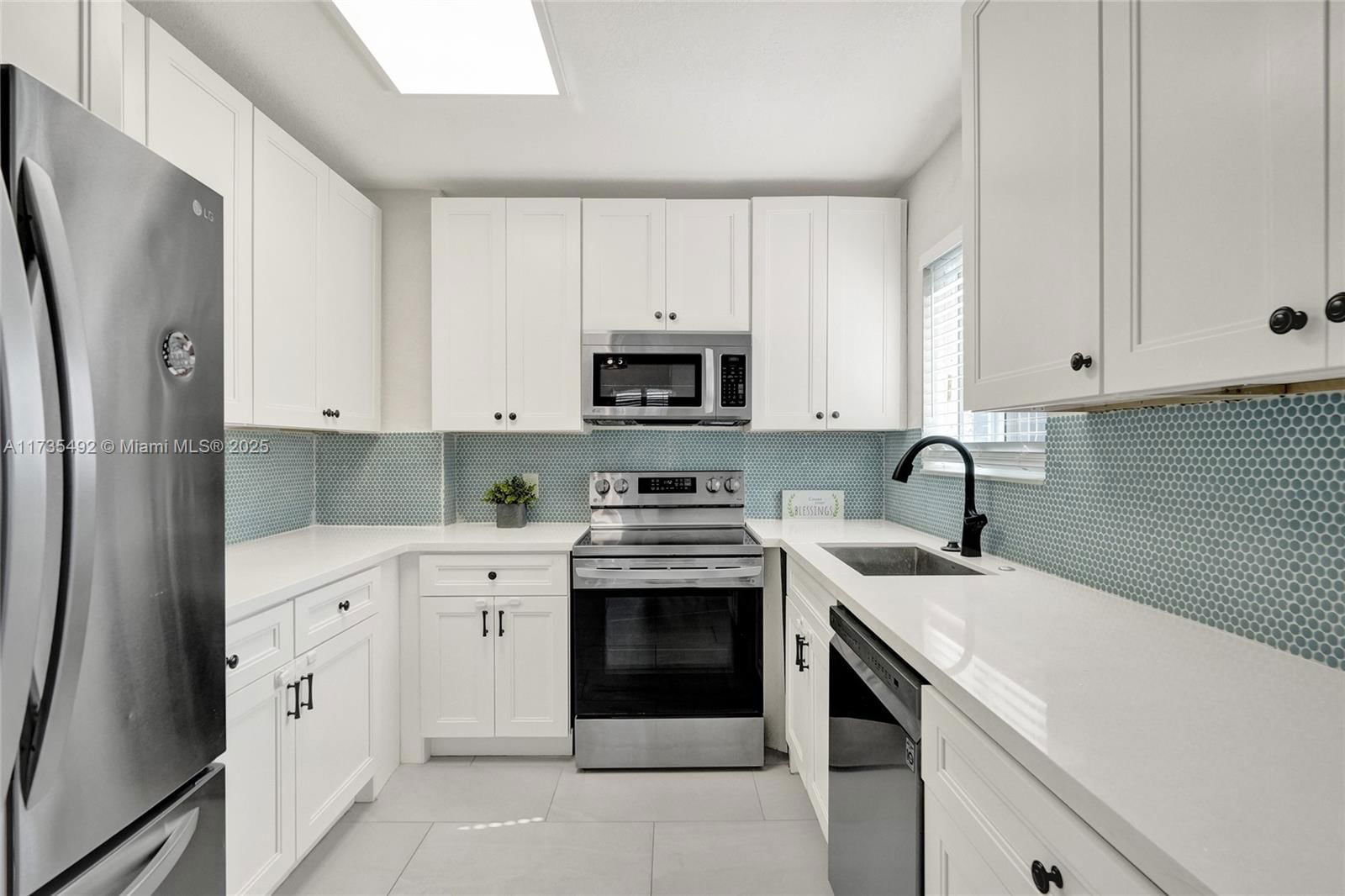 Real estate property located at 1606 13th Ct, Broward, Lauderdale Manors Amd Pla, Fort Lauderdale, FL