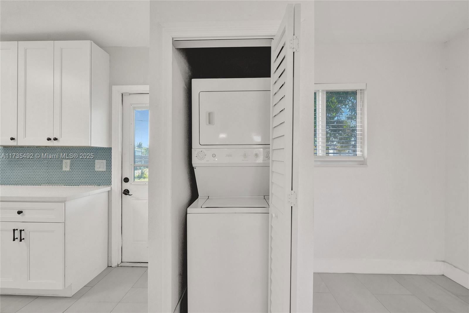 Real estate property located at 1606 13th Ct, Broward, Lauderdale Manors Amd Pla, Fort Lauderdale, FL