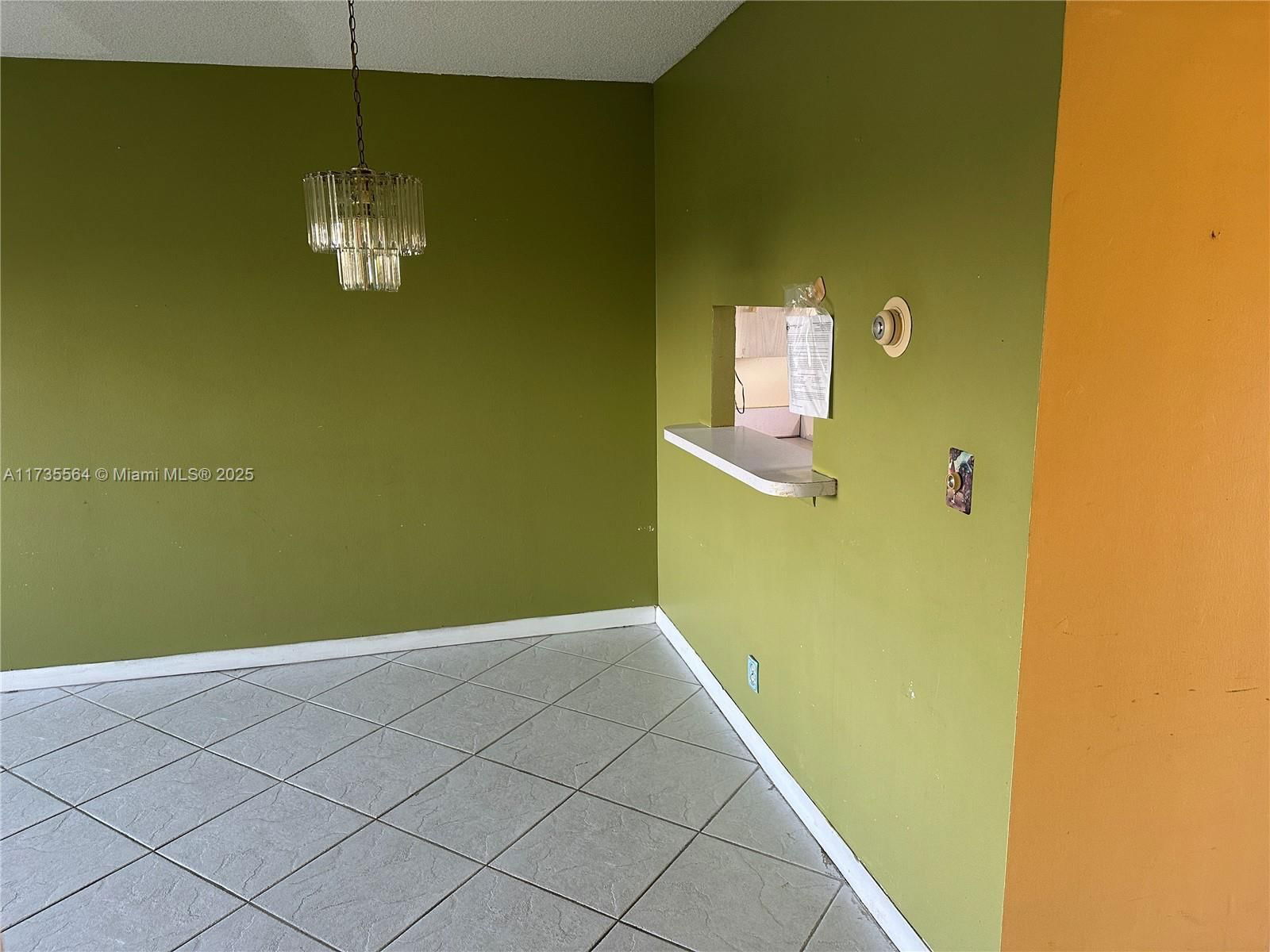 Real estate property located at 5181 Oakland Park Blvd #305, Broward, Quinsana Gardens Condo, Lauderdale Lakes, FL