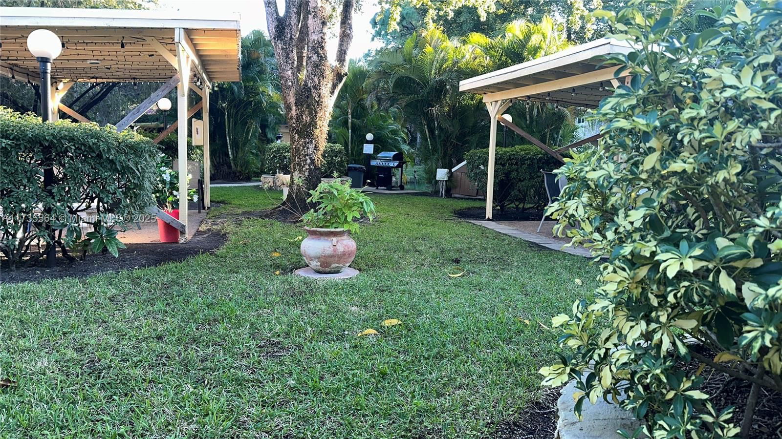 Real estate property located at 5181 Oakland Park Blvd #305, Broward, Quinsana Gardens Condo, Lauderdale Lakes, FL