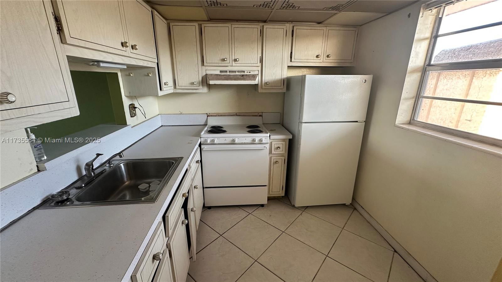 Real estate property located at 5181 Oakland Park Blvd #305, Broward, Quinsana Gardens Condo, Lauderdale Lakes, FL