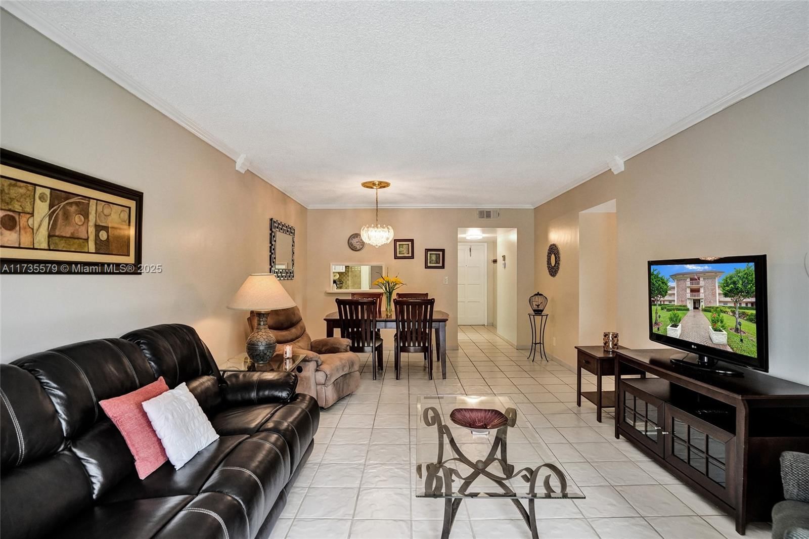 Real estate property located at 1100 Hillcrest Ct #302, Broward, Hillcrest Condo No 5, Hollywood, FL