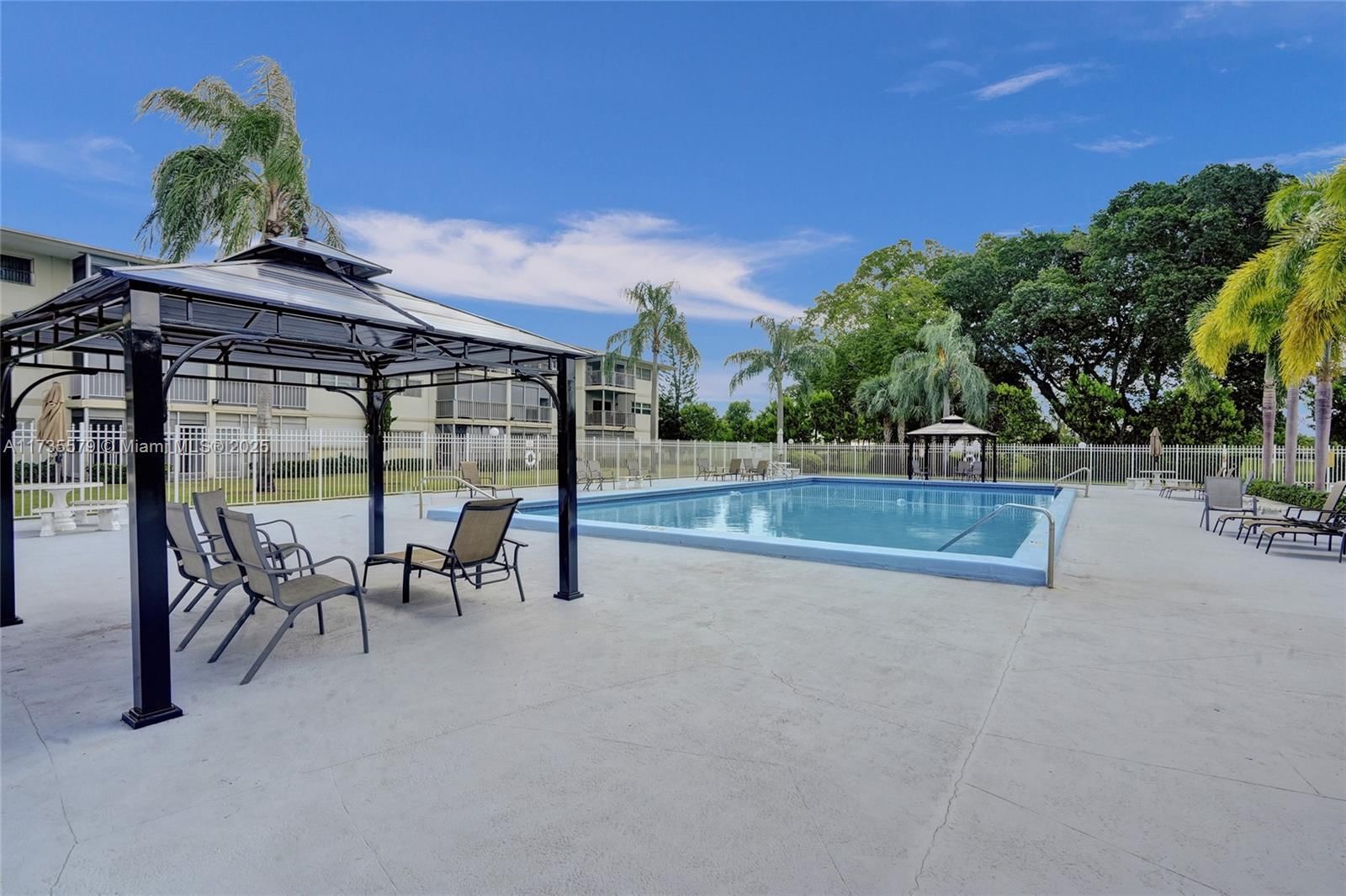 Real estate property located at 1100 Hillcrest Ct #302, Broward, Hillcrest Condo No 5, Hollywood, FL