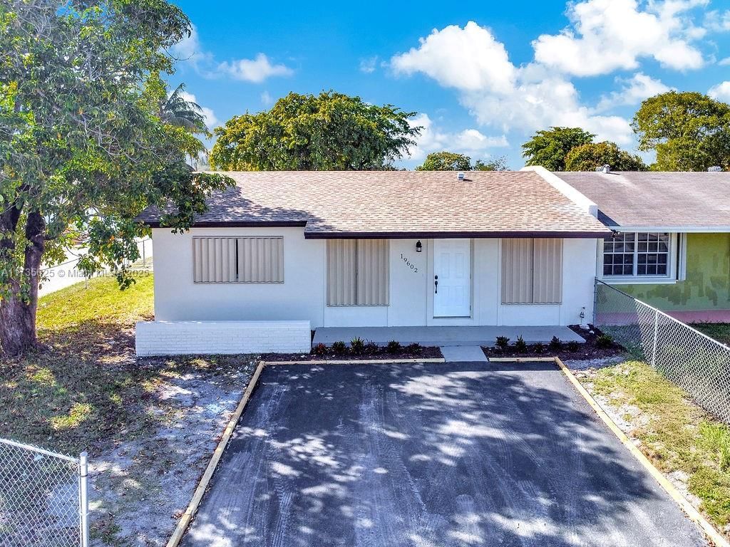 Real estate property located at 19602 29th Pl #19602, Miami-Dade, LESLIE ESTATES SEC 4, Miami Gardens, FL