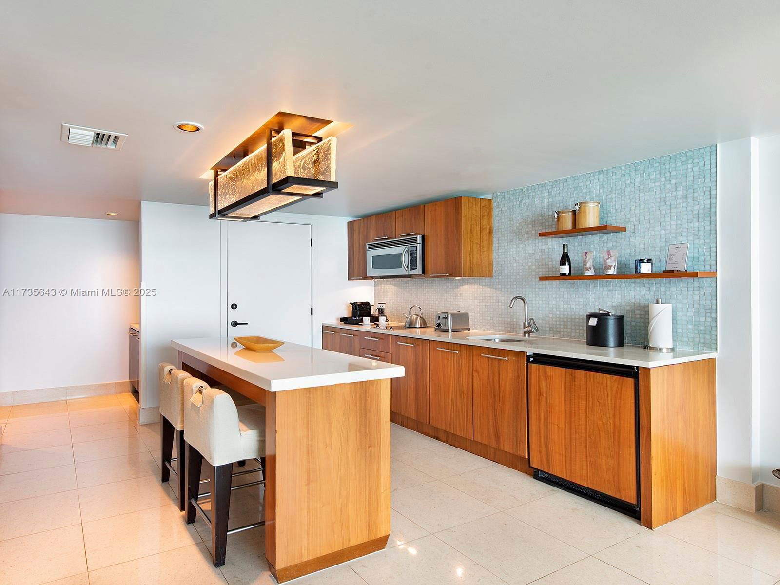 Real estate property located at 6801 COLLINS AVE #717, Miami-dade, Carillon Condo, Miami Beach, FL