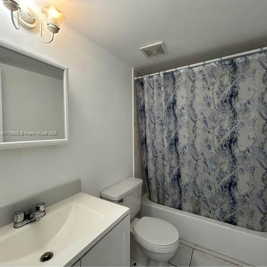Real estate property located at 19729 114th Ave #150, Miami-dade, Point South Condo, Miami, FL