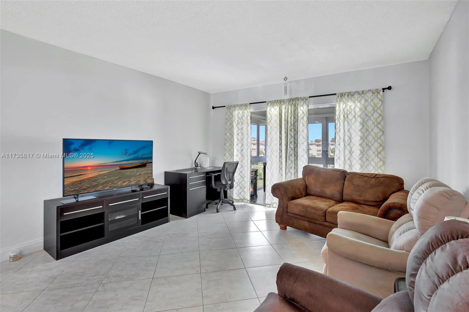 Real estate property located at 4801 34th St #612, Broward, Gladiola Gardens Condo, Lauderdale Lakes, FL