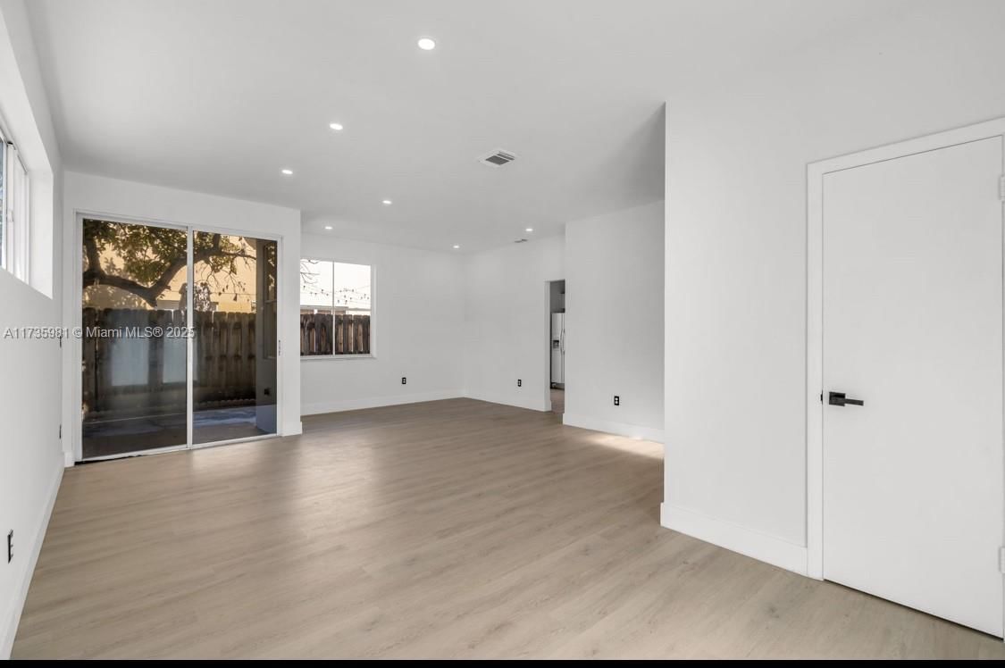 Real estate property located at 8647 2nd St, Miami-dade, Galloway Lakes Sec 3, Miami, FL