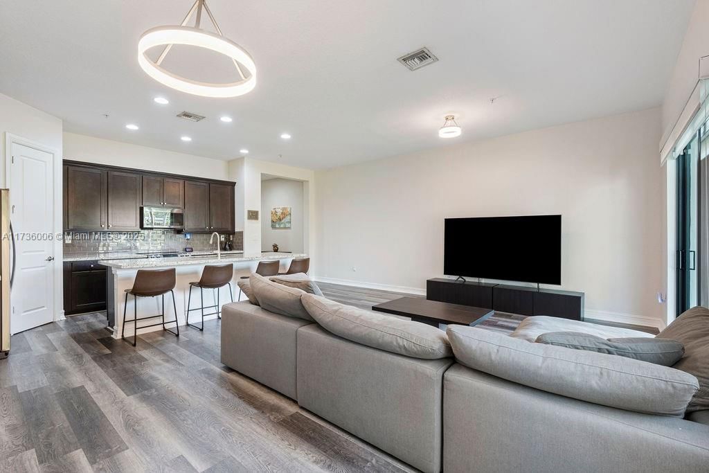Real estate property located at 11724 13th Ln #11724, Broward, Pembroke Lakes South, Pembroke Pines, FL