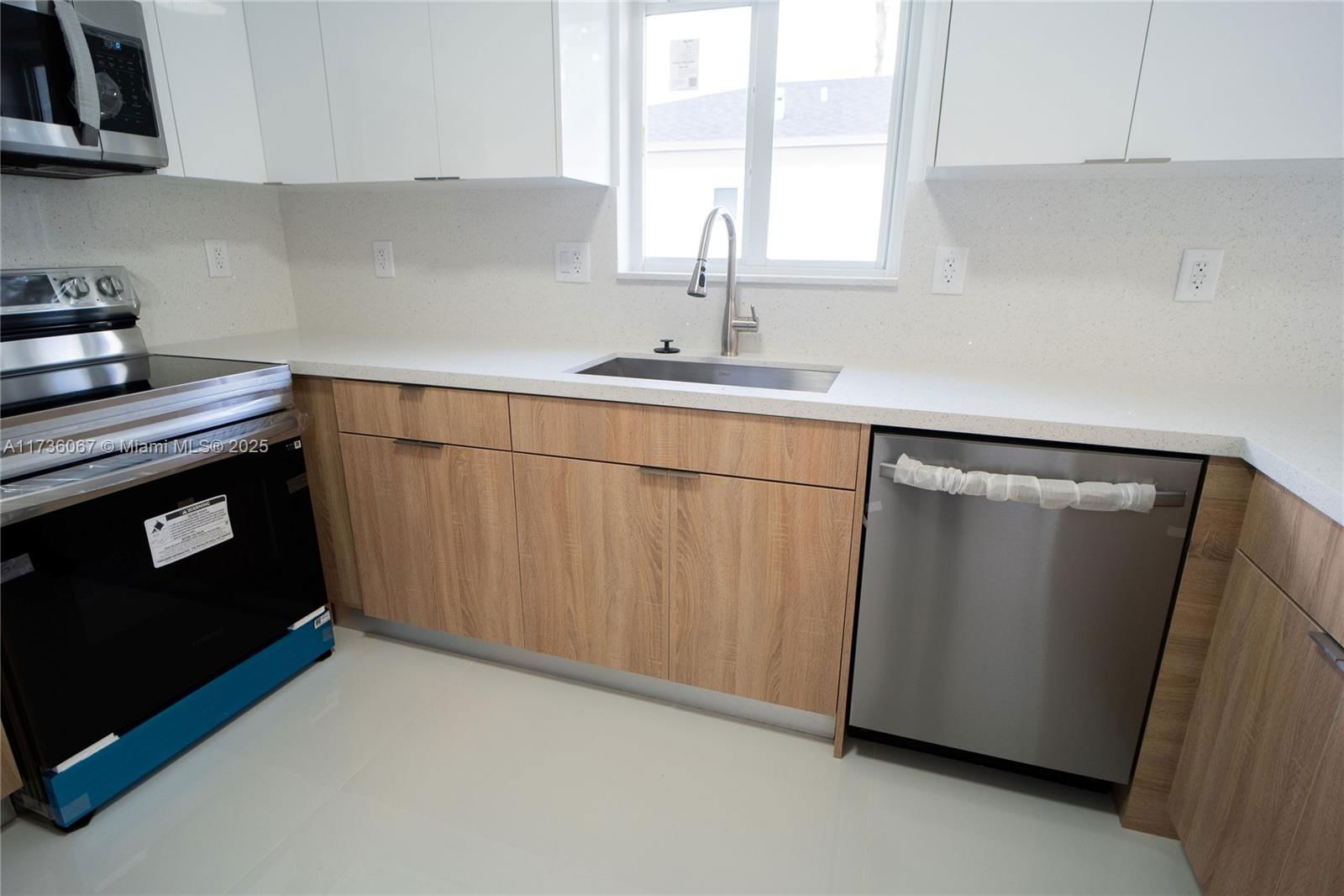 Real estate property located at 22828 122nd Ct, Miami-dade, Silver Palm Park, Miami, FL