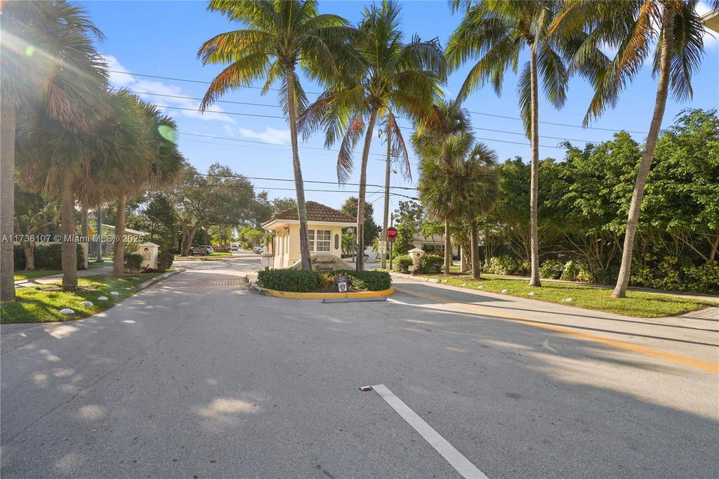 Real estate property located at xxxx 37 St, Broward, Bermuda-riviera Sub Of Ga, Fort Lauderdale, FL