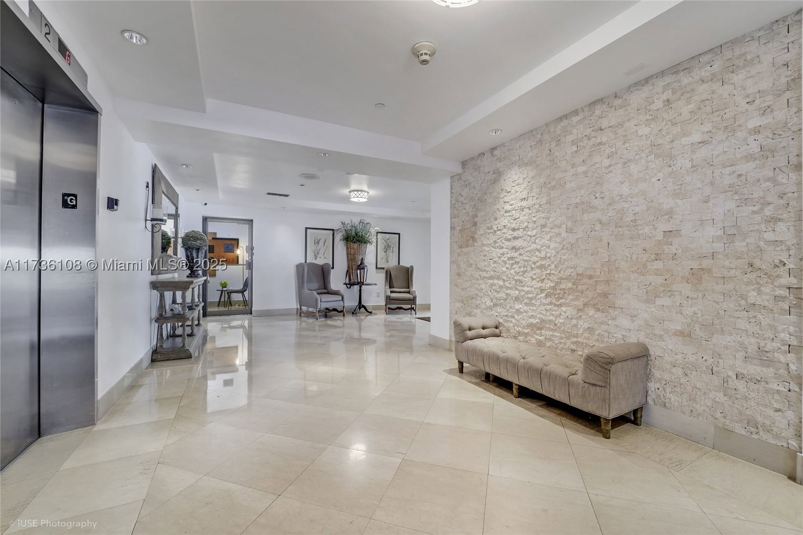 Real estate property located at 575 Crandon Blvd #306, Miami-dade, Key Bisc Ambassador Condo, Key Biscayne, FL