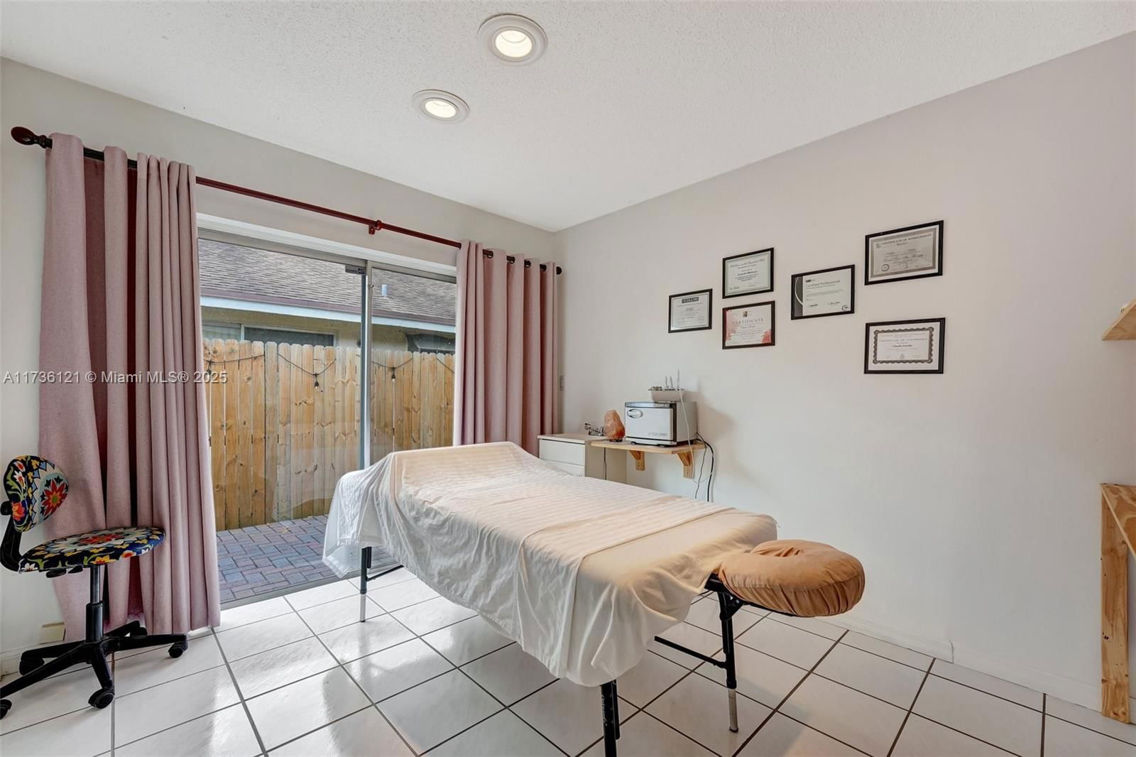 Real estate property located at 8541 47th Ct, Broward, City Of Lauderhill Sec 1, Lauderhill, FL