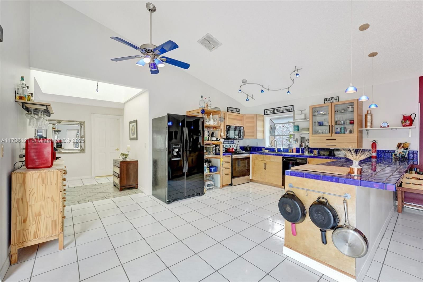 Real estate property located at 8541 47th Ct, Broward, City Of Lauderhill Sec 1, Lauderhill, FL