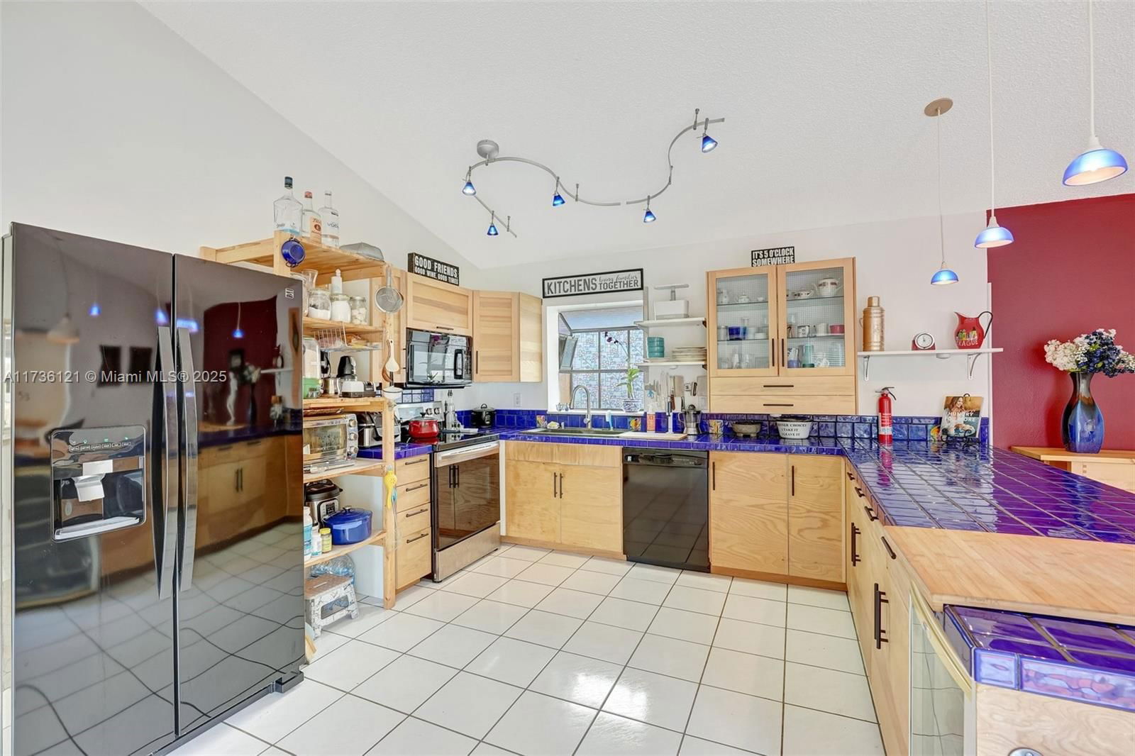 Real estate property located at 8541 47th Ct, Broward, City Of Lauderhill Sec 1, Lauderhill, FL