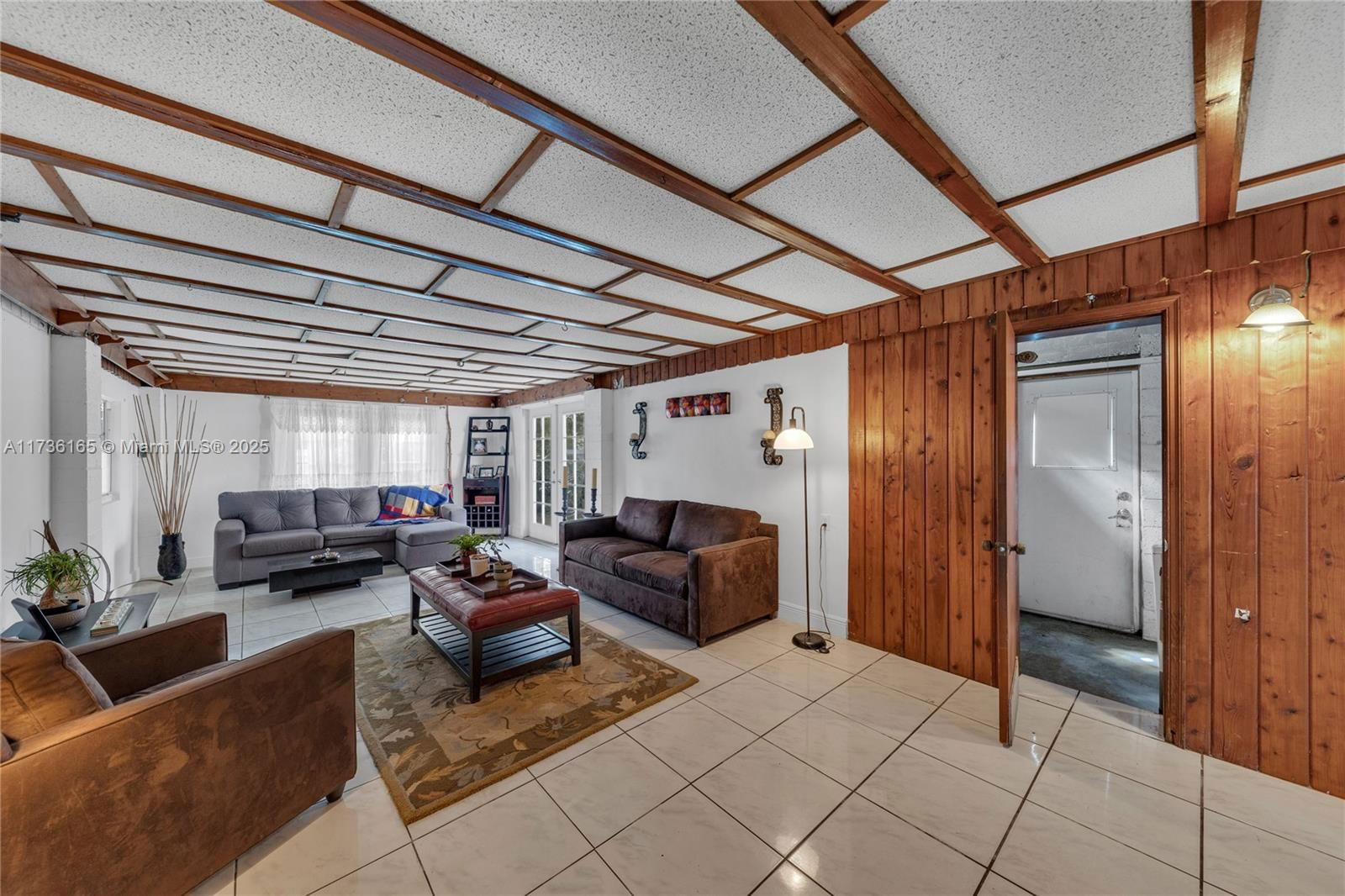 Real estate property located at 1960 182nd St, Miami-dade, Fulford By The Sea, North Miami Beach, FL