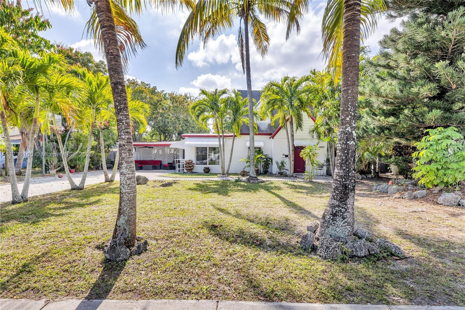 Real estate property located at 1960 182nd St, Miami-dade, Fulford By The Sea, North Miami Beach, FL