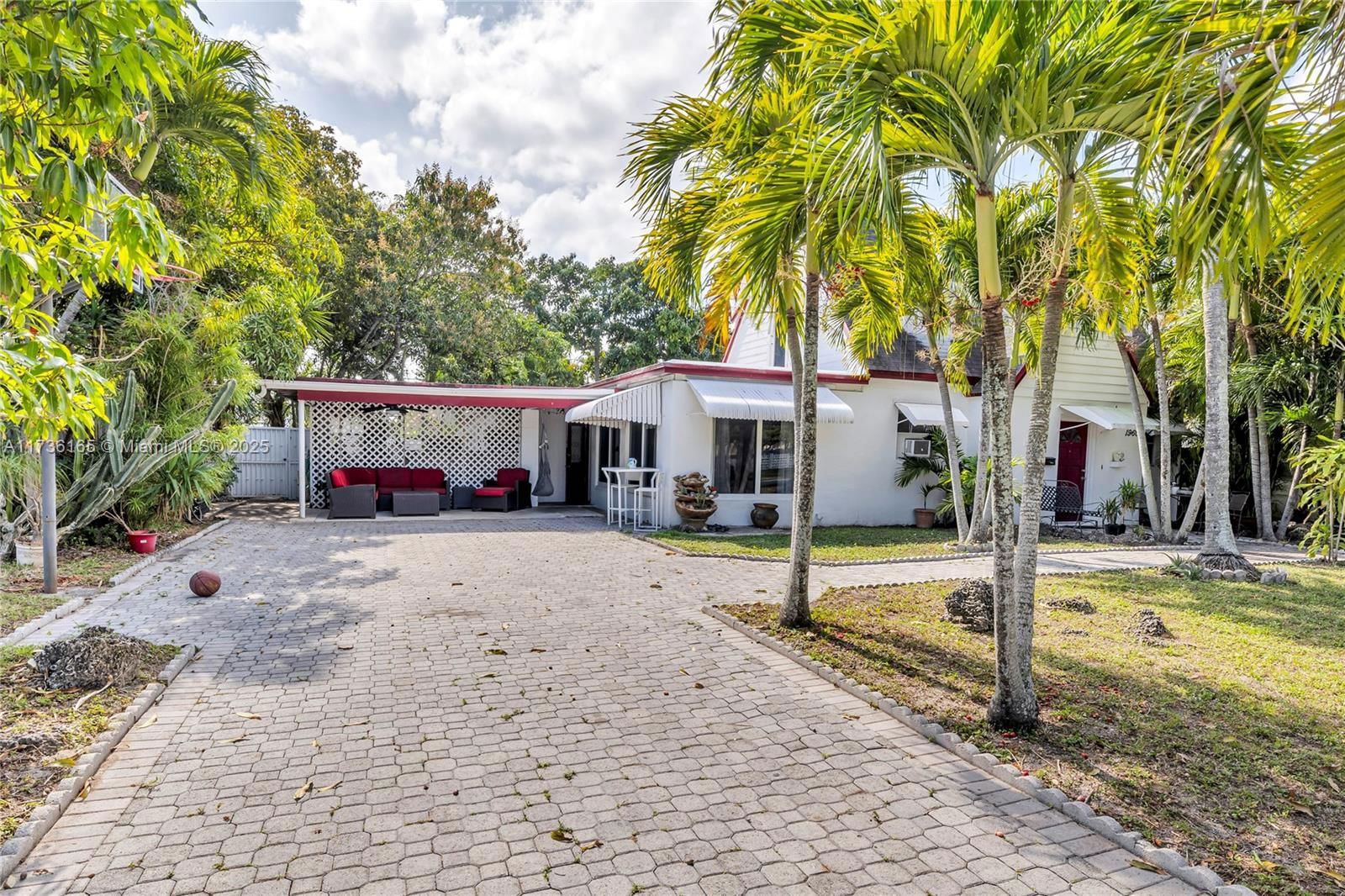 Real estate property located at 1960 182nd St, Miami-dade, Fulford By The Sea, North Miami Beach, FL