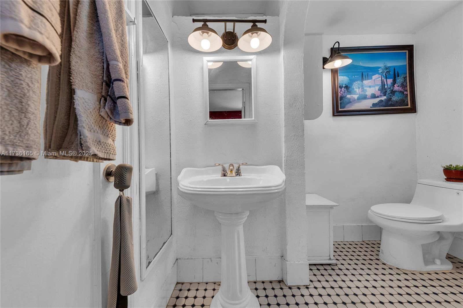 Real estate property located at 1960 182nd St, Miami-dade, Fulford By The Sea, North Miami Beach, FL
